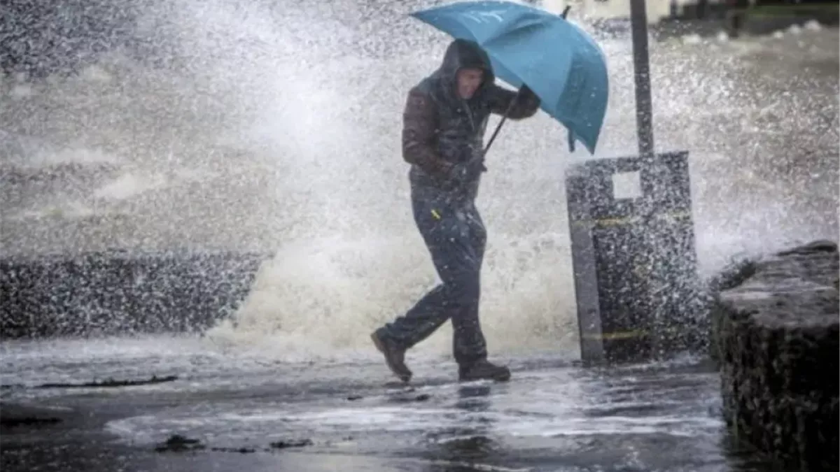 أمطار ورياح شديدة على هذه المناطق