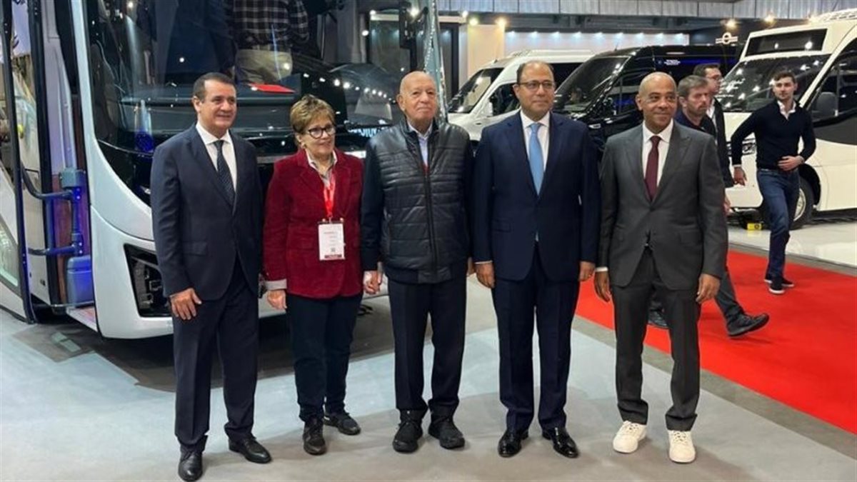 إنجاز جديد.. إطلاق أول أتوبيس مصري يعمل بالهيدروجين الأخضر