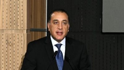 رئيس الوزراء: الدولة تعيد استثمار أصولها الوطنية وتحيي صروح صناعية لتلبية احتياجات السوق المحلية