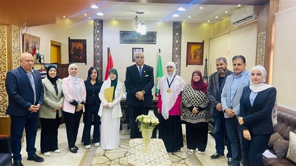 تكريم طالبتين من القليوبية فازتا بالمركزين الثاني والخامس في تحدي القراءة