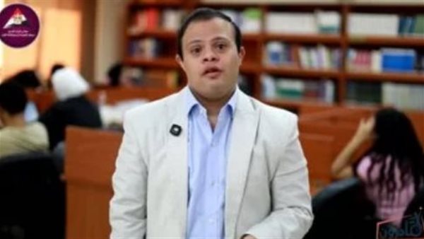 معلومات الوزراء يسلط الضوء على قصة نجاح إبراهيم الخولى بوثائقى “مدرس الأمل