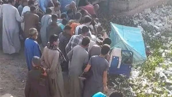 عاجل| تفاصيل إنقاذ 10 طلاب بعد سقوط تروسيكل بمصرف في أسيوط