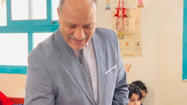 وكيل التعليم بالإسكندرية يتابع امتحانات شهر نوفمبر لطلاب صفوف النقل