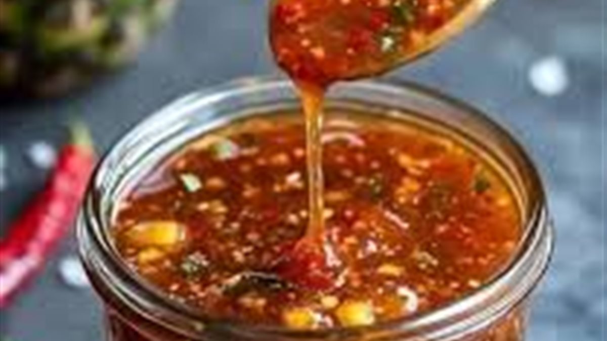 طريقة عمل صلصة الأناناس الحارة.. مزيج مثالي بين النكهة الحلوة والحرارة اللاذعة