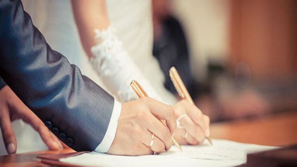 هل المهر المرتفع يحفظ حق الفتاة أم يعقّد الزواج؟.. الإفتاء تشرح التفاصيل