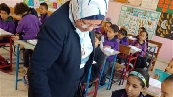 وكيل تعليم الجيزة يوجه بضرورة المتابعة الدقيقة للحضور والانصراف