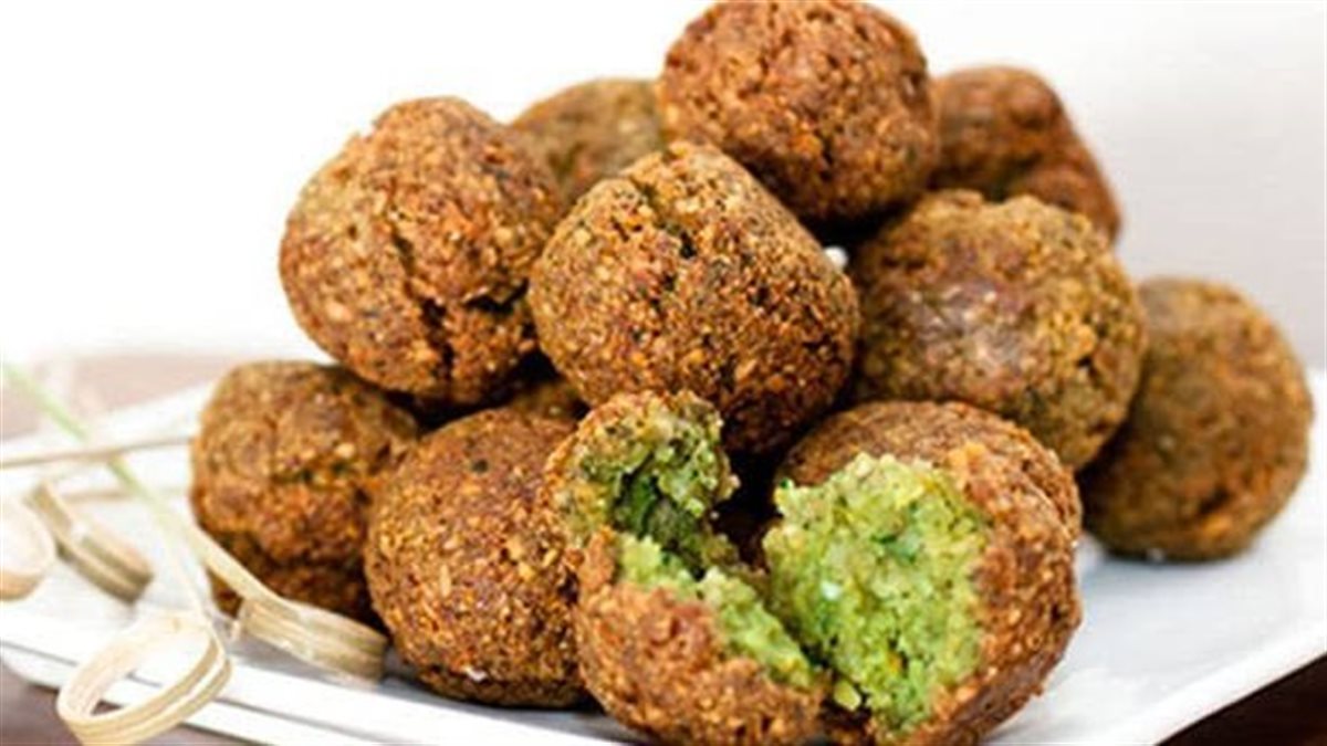 بخطوات سهلة.. طريقة تحضير طعمية هشة ولذيذة في البيت