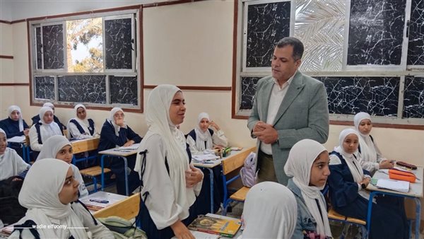 وكيل التعليم بدمياط يتفقد مدارس فارسكور