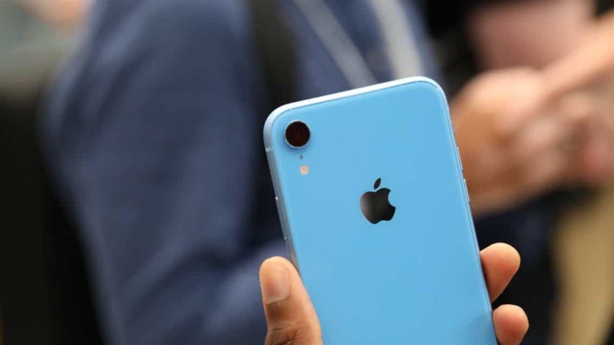 مستقبل بلا أزرار .. آبل تختبر أغطية جديدة تعمل باللمس