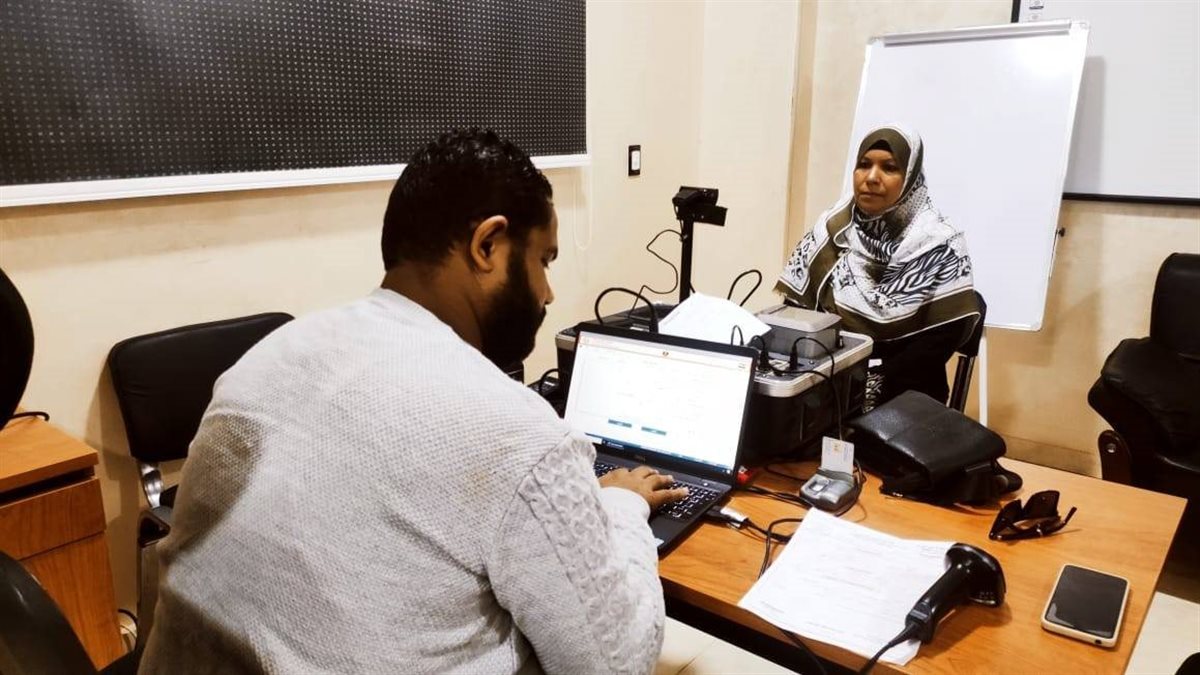 «القومي للمرأة» يستخرج 59 بطاقة رقم قومي لسيدات البحر الأحمر
