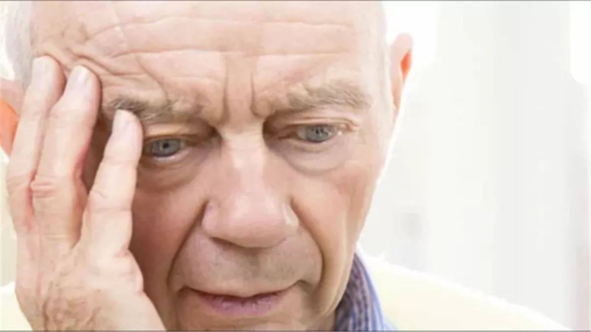 هل تُضعف أمراض اللثة الوظائف العقلية وترفع مخاطر الإصابة بالزهايمر؟.. دراسة تجيب