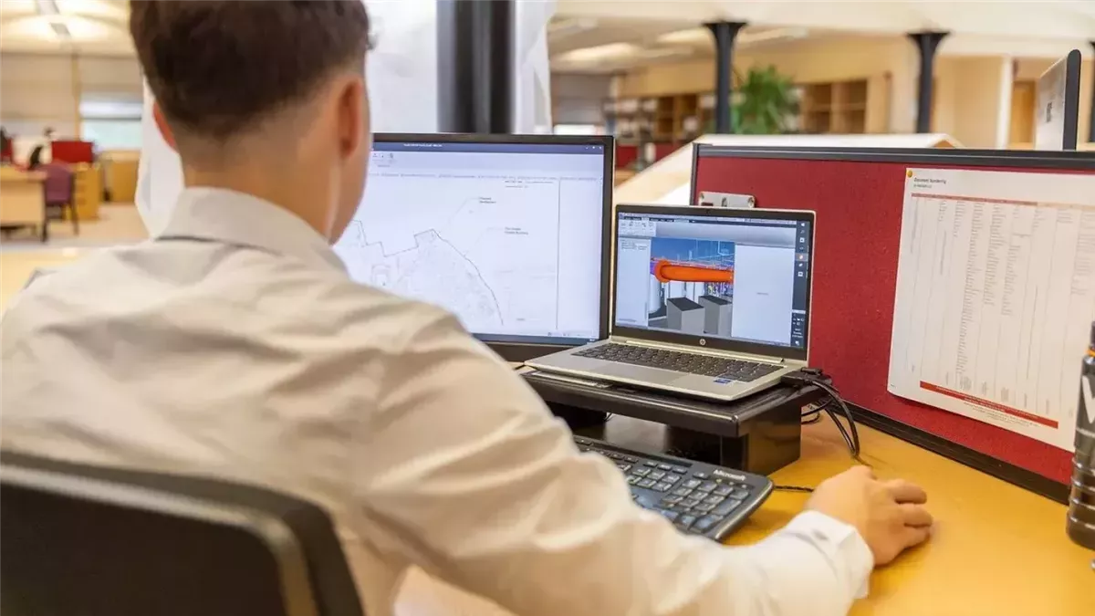 في عصر التكنولوجيا.. نصائح للجلوس الصحي أثناء العمل أو الدراسة