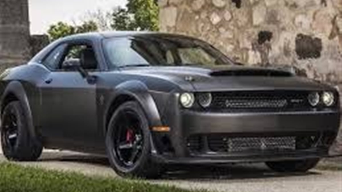 تصميم كلاسيكي مع سقف قماشي كهربائي وابتكارات حديثة