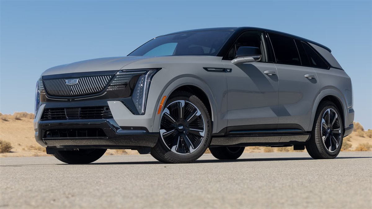 كاديلاك إسكاليد IQ: الفخامة الأمريكية تلتقي بالابتكار في عالم السيارات الكهربائية بالصور