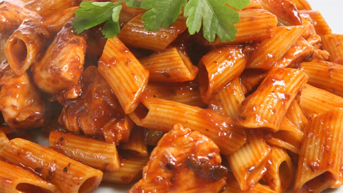 طريقة عمل مبكبكة الدجاج على الطريقة المنزلية بخطوات سهلة ونكهة مميزة