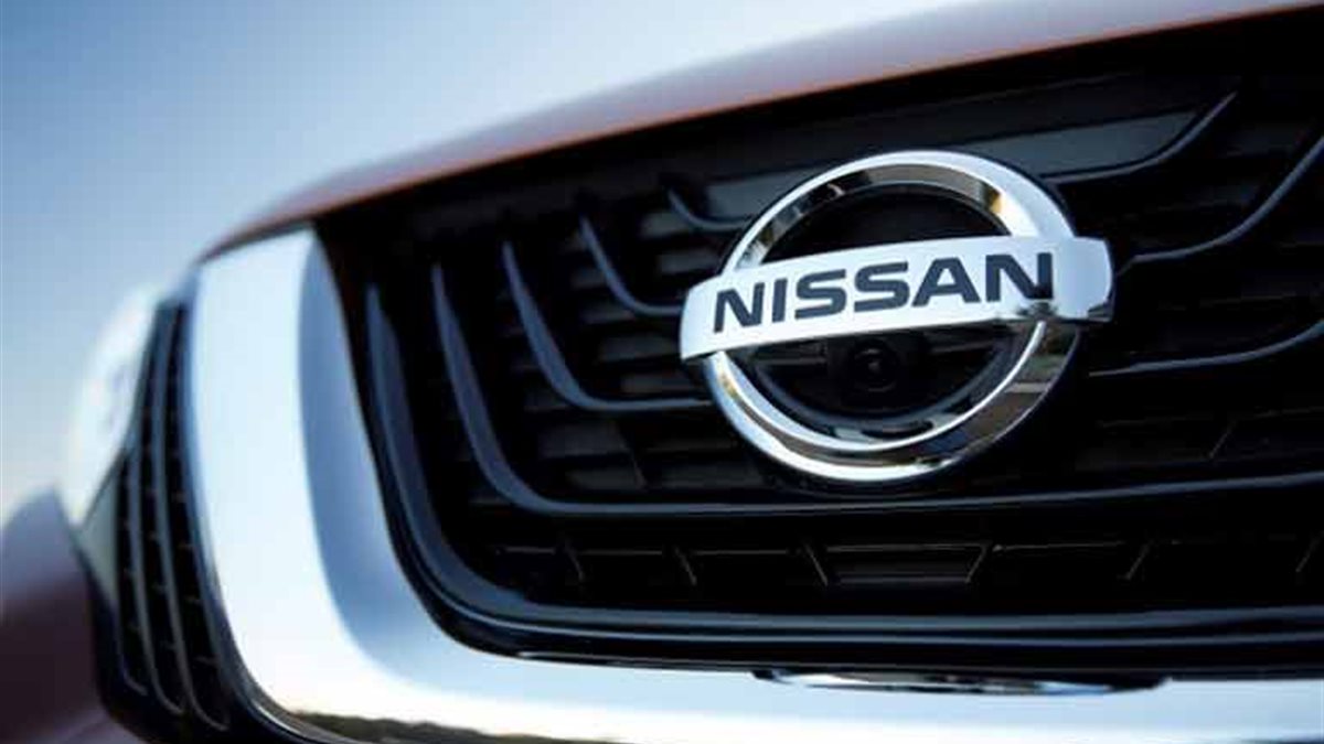 نيسان تستدعي 41 ألف سيارة سنترا 2025 بسبب مشكلة في الزجاج الأمامي