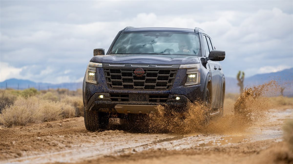 تصميم قوي وأداء يجذب عشاقSUV الفاخرة