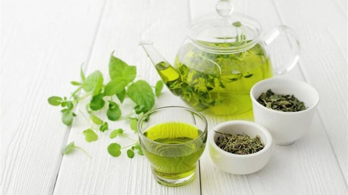 رغم فوائده.. تعرف على الآثار الجانبية لتناول الشاي الأخضر