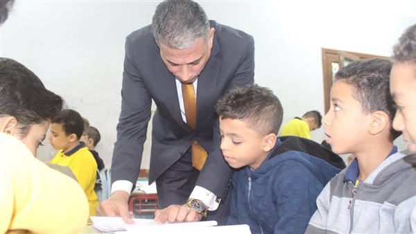 عاجل| وكيل التعليم بالجيزة يوجه بضرورة الالتزام الكامل بالعملية التعليمية