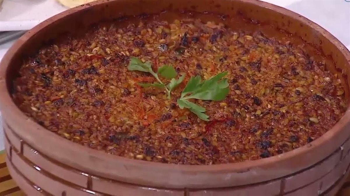 طريقة عمل طاجن الفريك باللحمة في البيت بأقل تكاليف