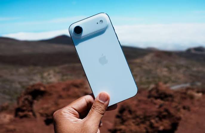 <strong>آيفون إير 2</strong>