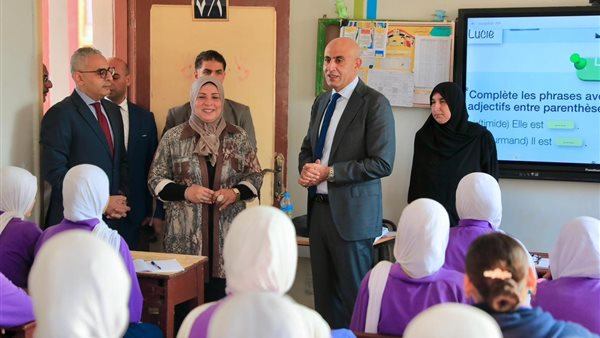 وزير التعليم يفاجئ مدارس الدقهلية بزيارة غير معلنة
