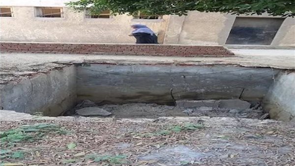 ما أسباب انهيار خزان مدرسة الصف؟.. شاهد عيان: «البنات كانت قاعدة عليه»