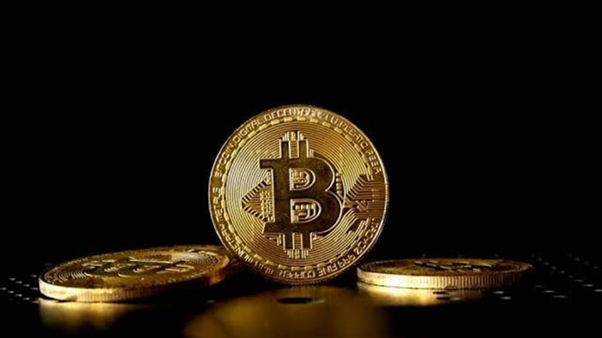 سعر عملة «بيتكوين» اليوم السبت.. كم سجلت؟