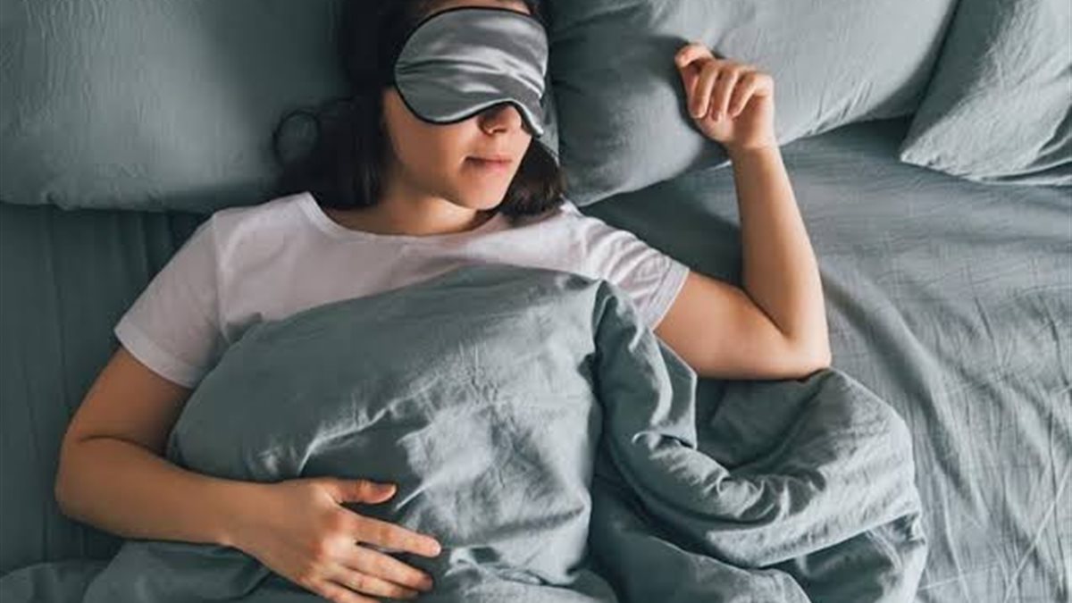 طرق بسيطة لتفادي الأرق.. احذر من 6 عادات تمنعك من النوم