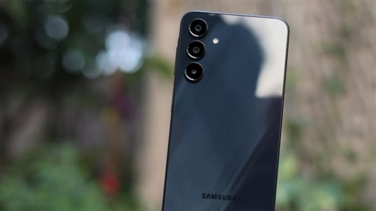 Galaxy A27 ينضم إلى تشكيلة سامسونج 2026.. الفئة المتوسطة تزداد قوة