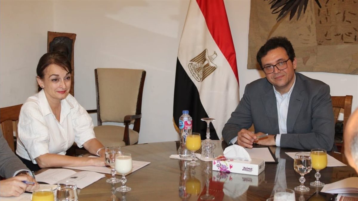 وزير الثقافة يبحث مع سفيرة رومانيا استعدادات مشاركة بلادها في معرض الكتاب 2026