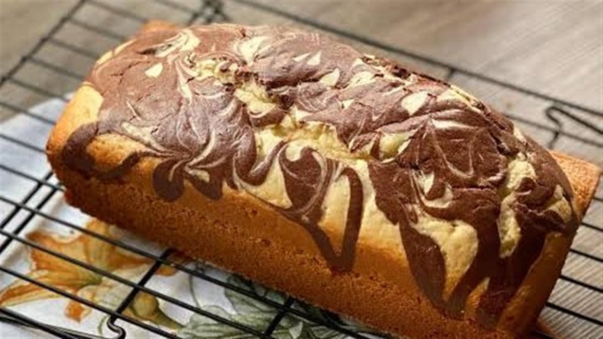مزيج من الفانيليا والشيكولاتة.. طريقة تحضير ماربل كيك في المنزل