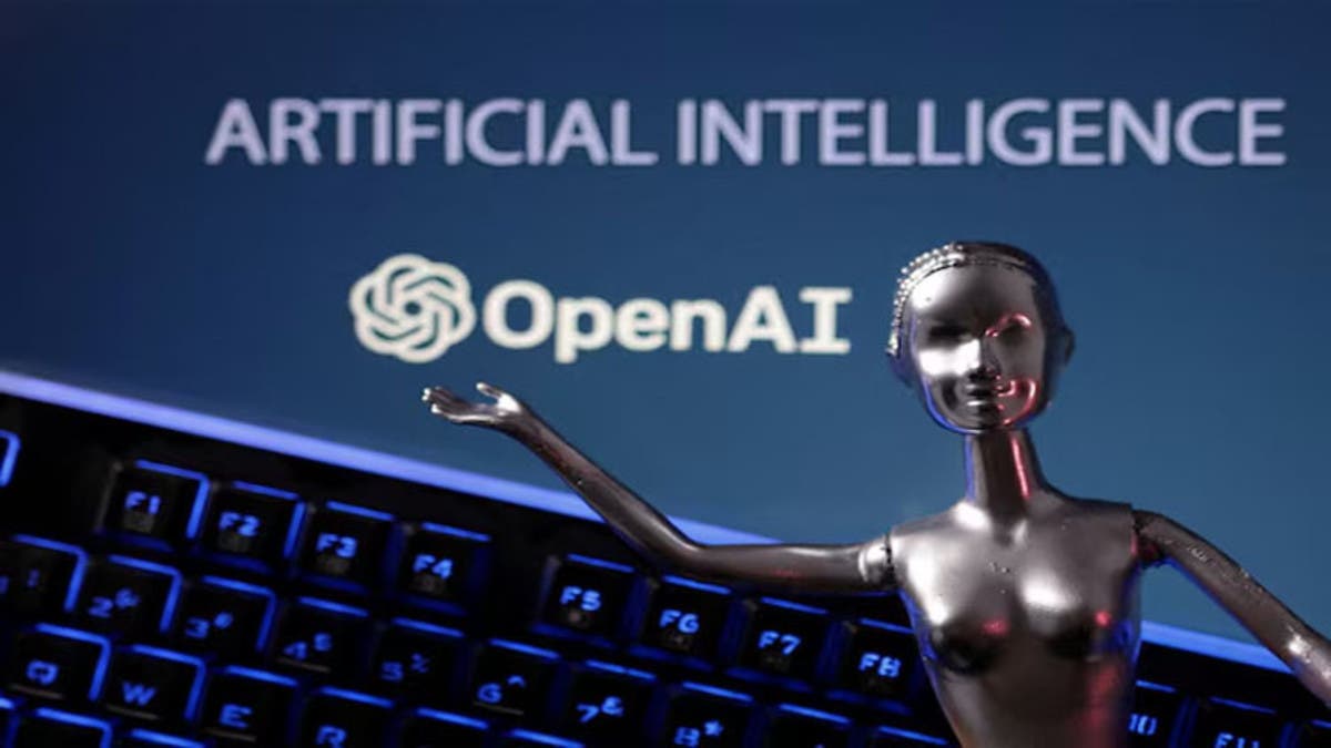 "أبل" تعين مراقباً في مجلس إدارة "OpenAI" دون حق التصويت