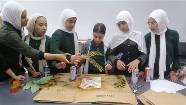 ورش فنية لطلاب المدارس بمجمع 15 مايو للفنون المعاصرة