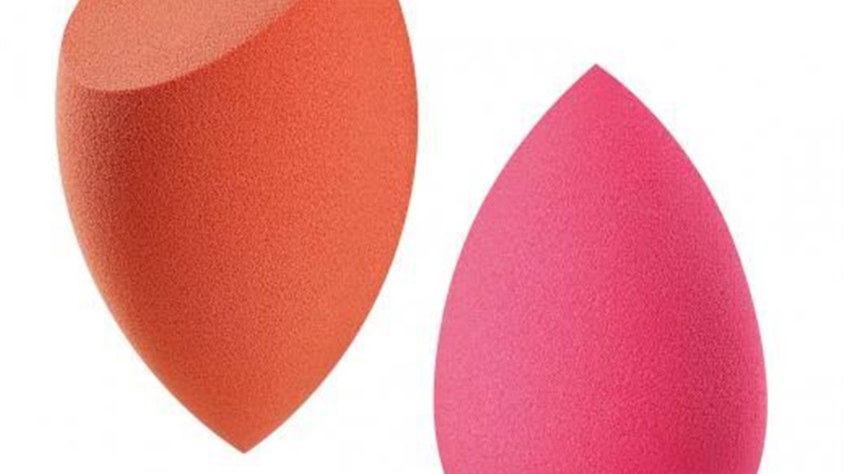 لجمالك.. تعرفي على طرق طبيعية لتنظيف إسفنجة المكياج