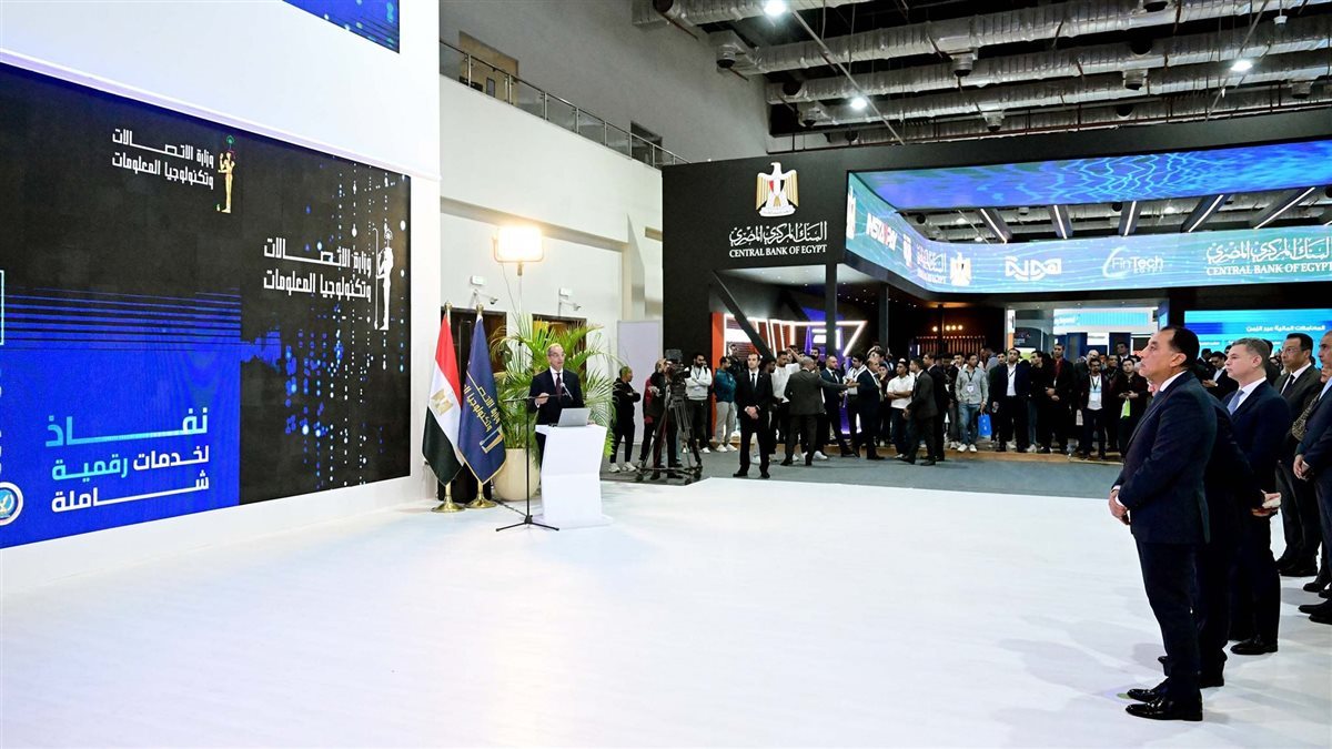 رئيس الوزراء خلال معرض القاهرة للتكنولوجيا: الذكاء الاصطناعي فرصة لشبابنا