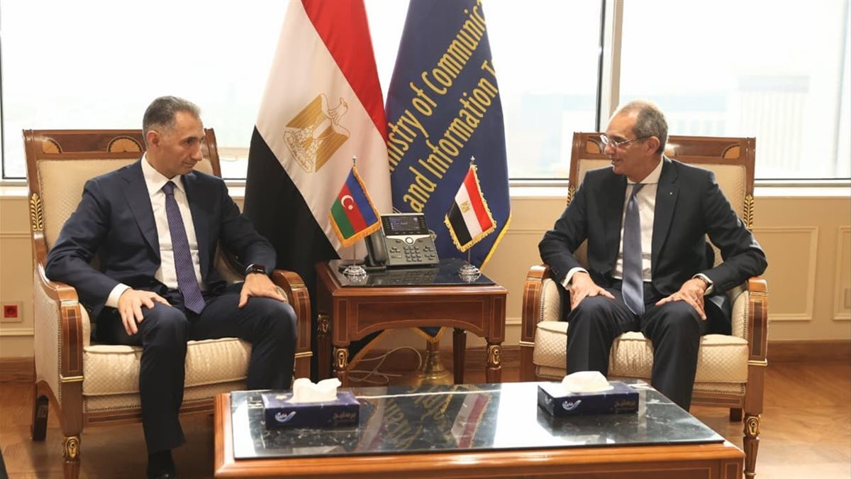 وزير الاتصالات يبحث سبل تعزيز الذكاء الاصطناعي والأمن السيبراني لبناء مصر الرقمية