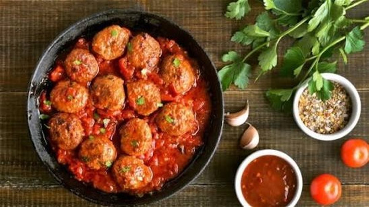 بـ7 خطوات بسيطة.. طريقة عمل كفتة داوود باشا في المنزل