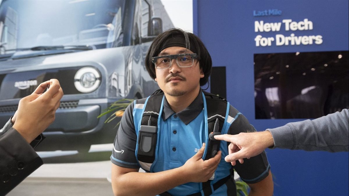 ملاحة في الوقت الحقيقي وتقليل الاعتماد على الهاتف