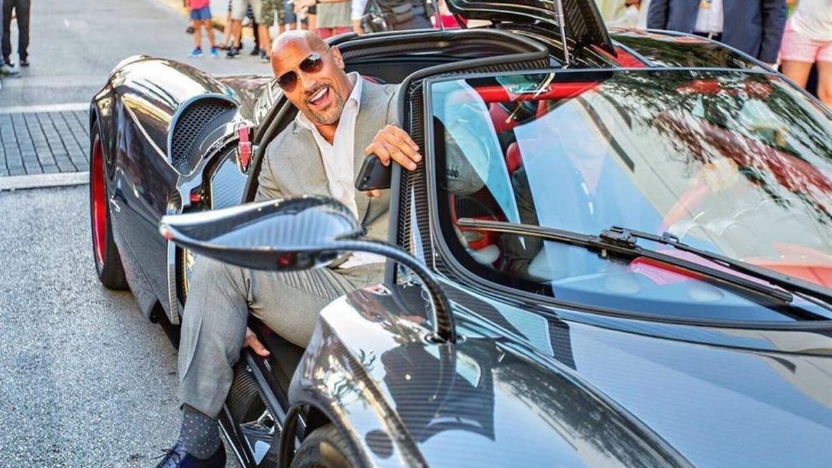 دواين جونسون يختار الفخامة والقوة معًا