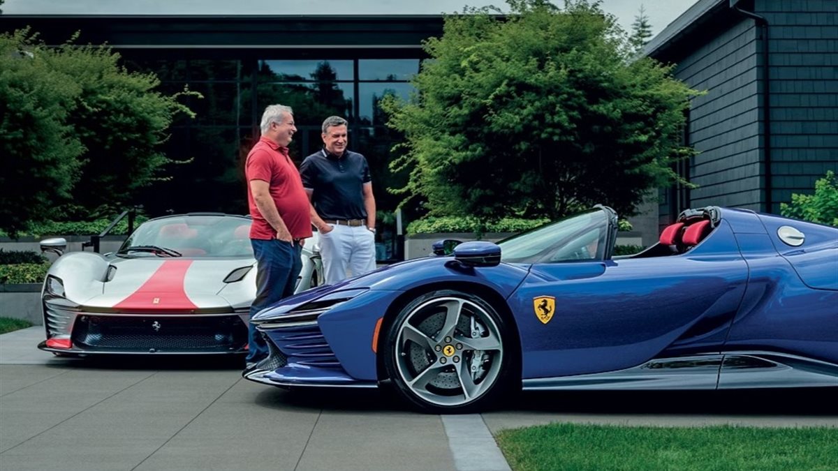 كيف حولت الصداقة شغف السيارات إلى تحفة فنية؟.. قصة فيراري دايتونا SP3 المخصصة