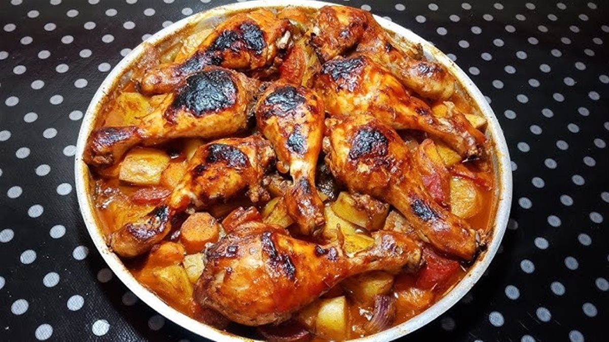 صينية البطاطس والجزر بالدبابيس المشوية… وصفة منزلية بمذاق فاخر وطابع شرقي أصيل