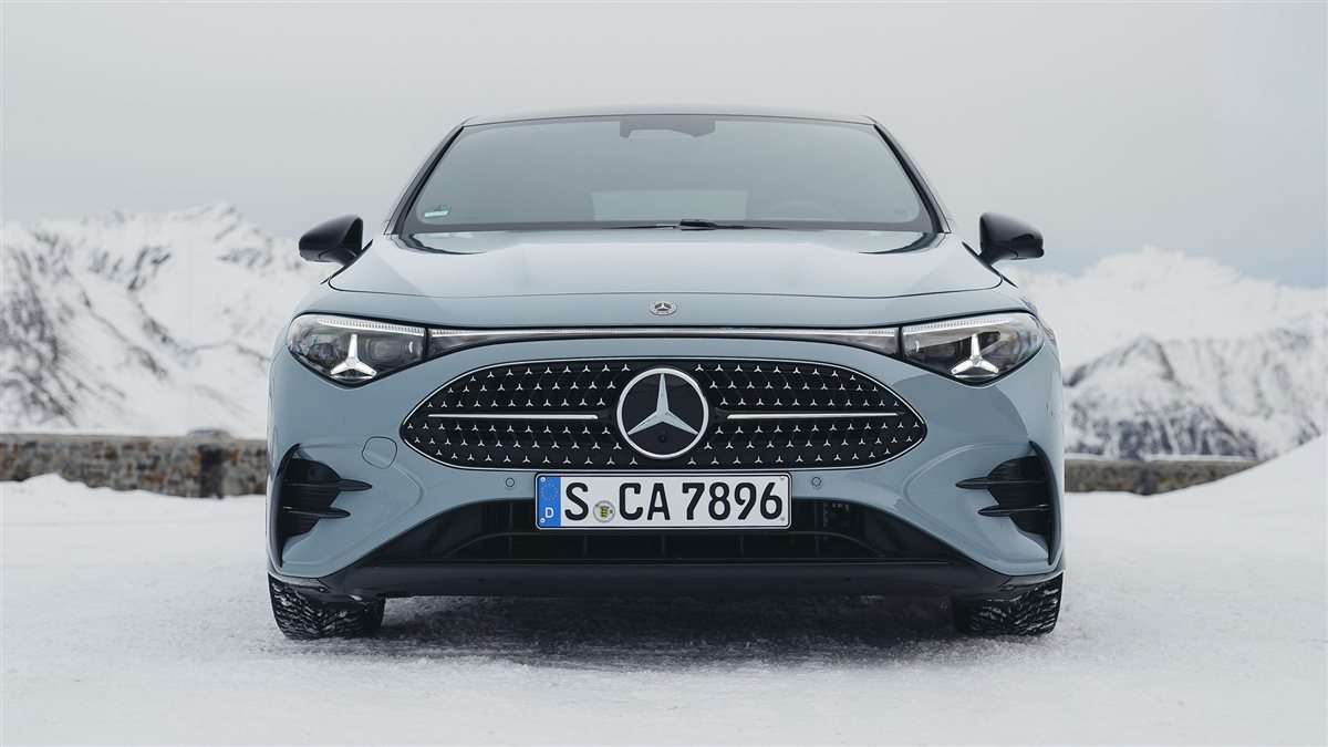 قيادة مرسيدس بنز CLA220 الهجينة موديل 2027.. أداء ألماني مع اقتصاد في الوقود