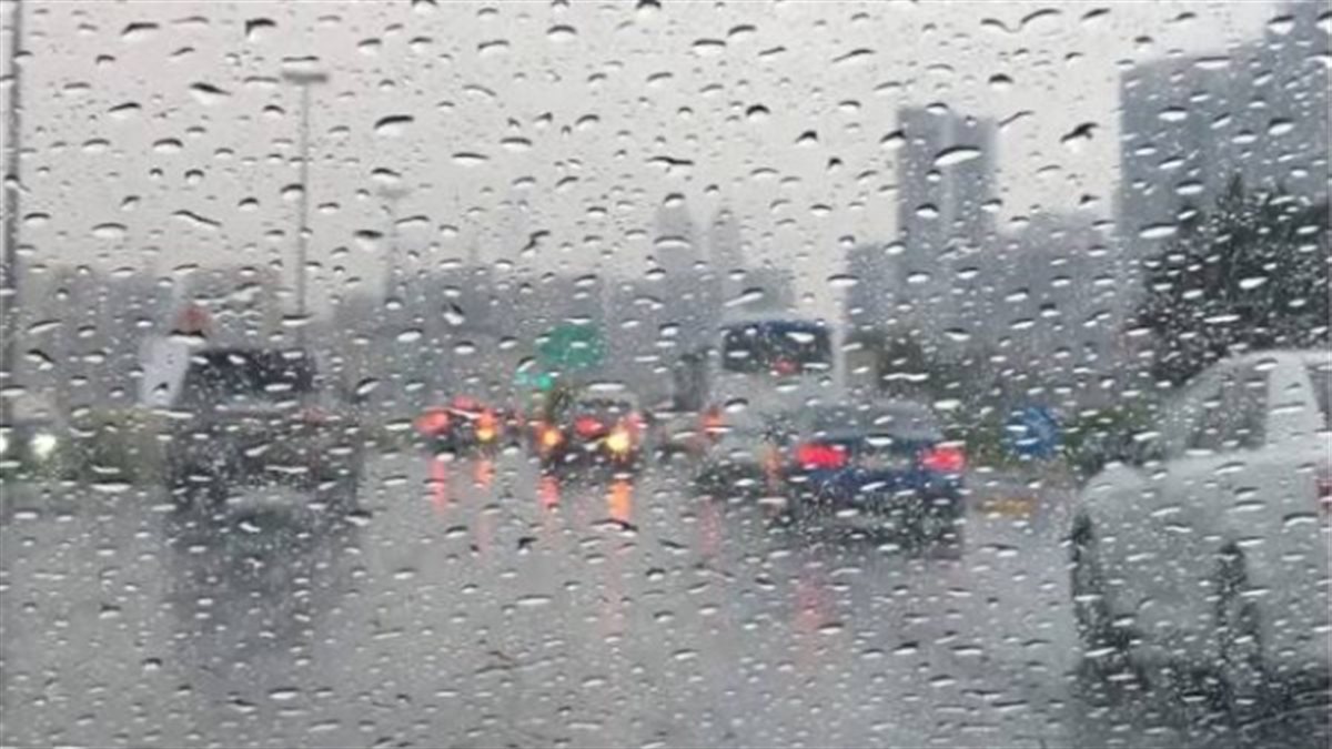 تحذير للسائقين .. طقس غدًا بارد وأمطار متفرقة والصغرى بالقاهرة 13°