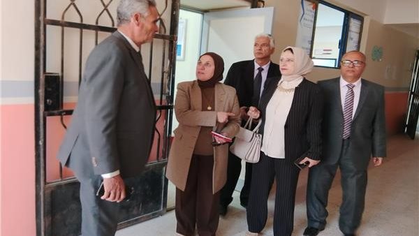 جولة ميدانية لمدير تعليم القاهرة لمتابعة الانضباط بمدارس حلوان