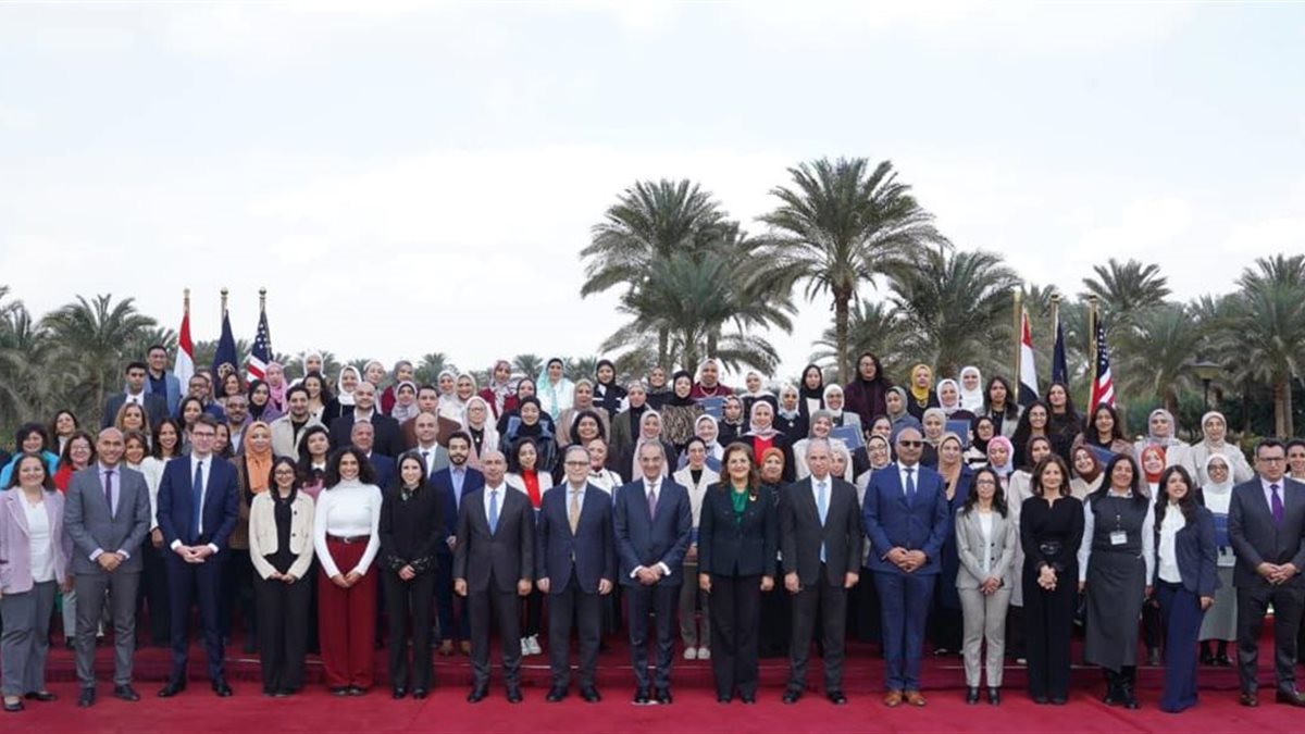 وزير الاتصالات يحتفل بتخرج 102 متدربة من “ديجيتلز مصر”لتأهيل الشباب للعمل الحر