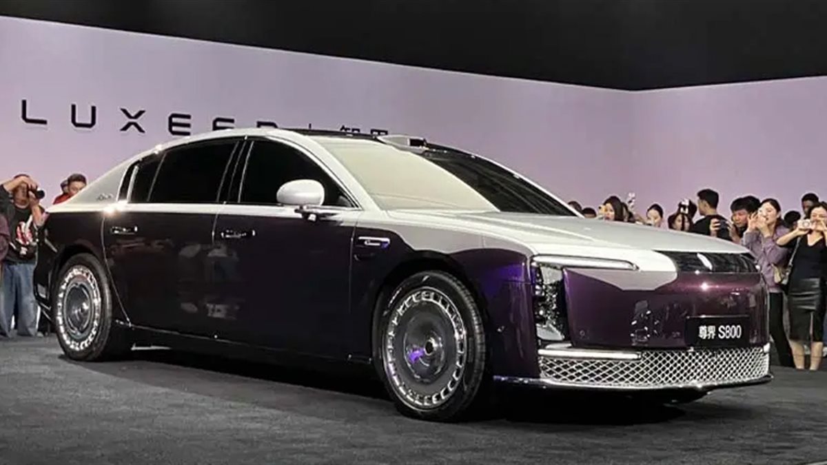 سيارة هواوي Maextro S800 الكهربائية تجمع بين الذكاء الاصطناعي والفخامة المطلقة