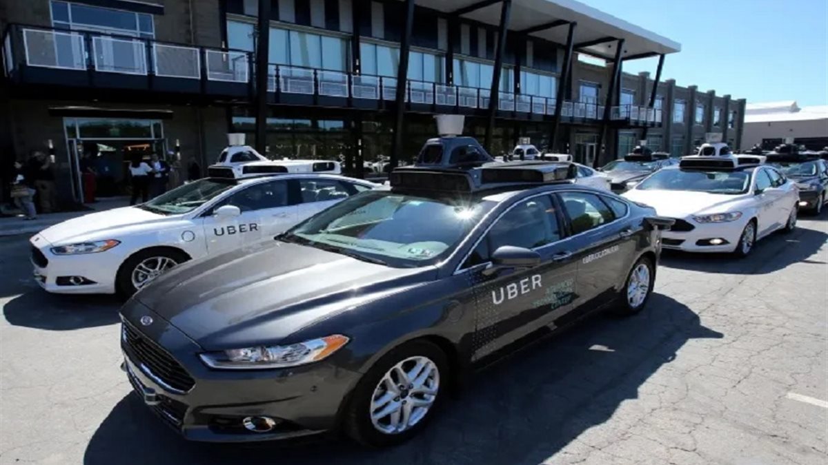 أوبر وليفت تستعدان لإطلاق سيارات الأجرة الآلية في لندن