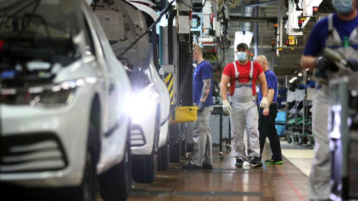 ارتفاع مبيعات السيارات في أوروبا خلال نوفمبر بدعم قوي من السيارات الكهربائية