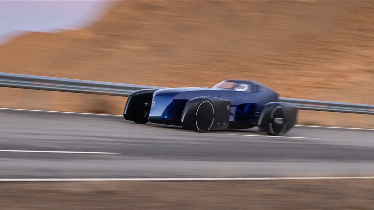 فيلانتي ريكورد 2025 تقطع 626 ميلاً بشحنة واحدة